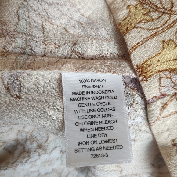 A.n.a new approach women's dress long sleeve  yellow floral size S - Picture 15 of 15